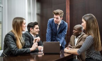 How To Lead Meetings That Work For Introverts, Extroverts And Ambiverts