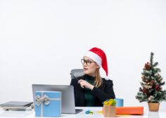 https://www.advancecareer.com.cy/wp-content/uploads/2024/12/Finding-Opportunity-in-the-Festive-Season-How-to-Stay-Motivated-and-Land-Your-Dream-Job-236x168.jpg